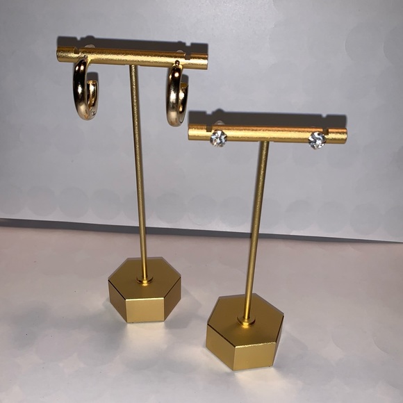 Circular Set - Picture 2 of 3